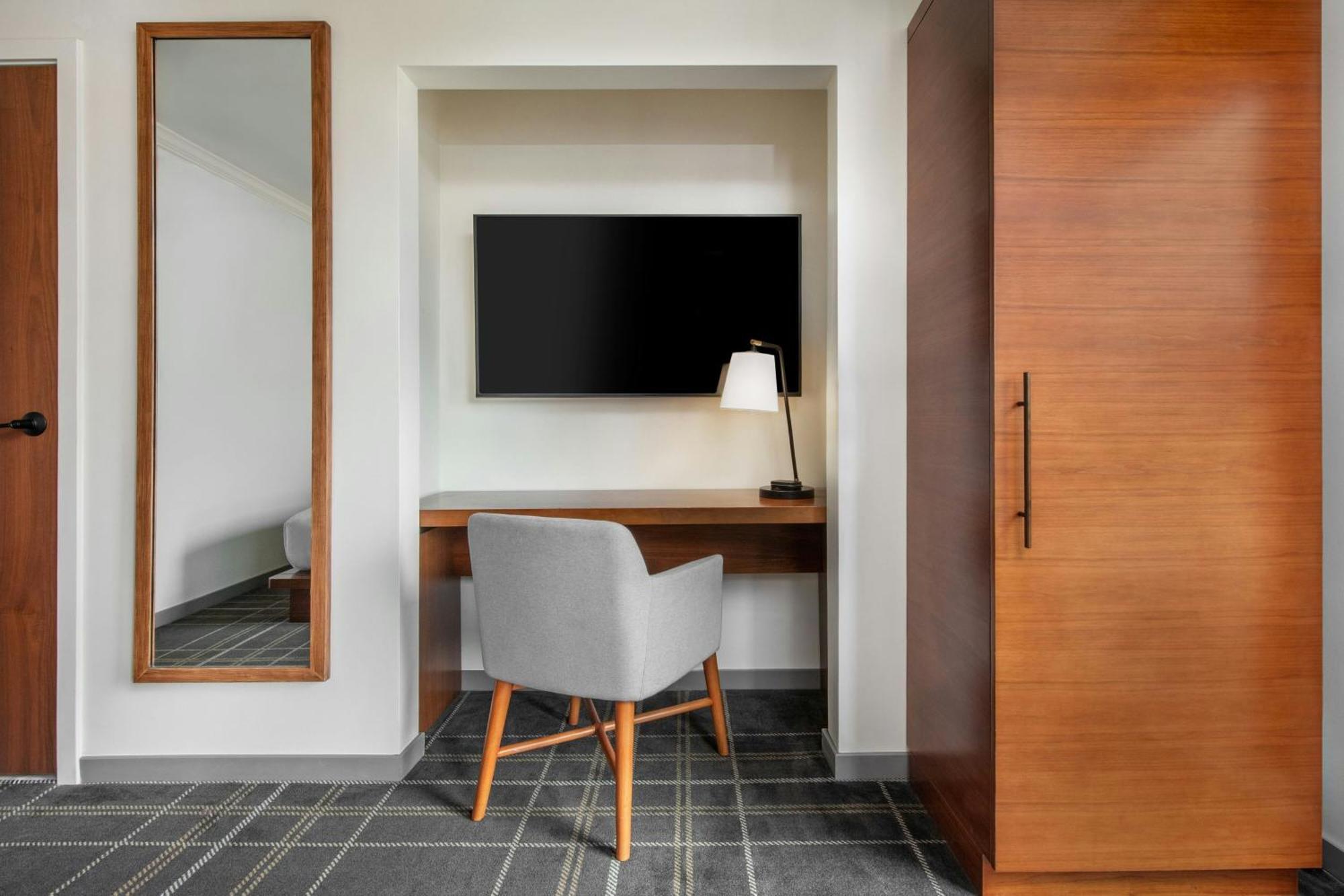 Found Hotels, Santa Monica, Series By Marriott — Photos 2